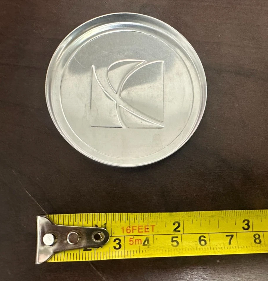 Nueva tapacubos central OEM GM cubierta cromada solo 2008-2010 Saturn Vue 96464480 Foto 2 de 3