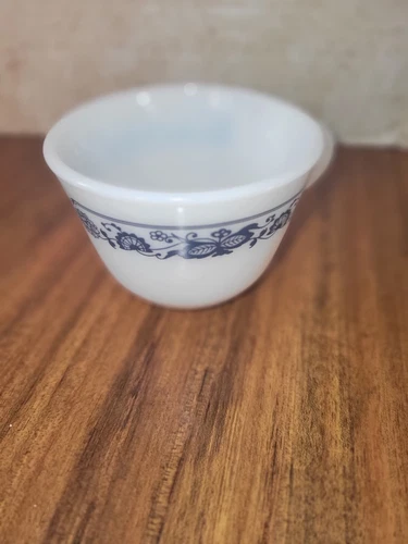 Vintage Pyrex Milk Glass Old Town Blue Onion 1410 Coffee Cup Mug Corelle Pattern