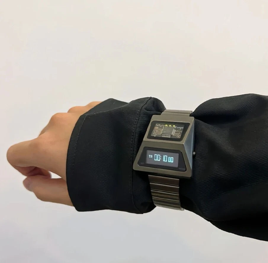 Reloj Wirst Electrónico Ultra Futurista Retro Espacio OLED Gris Nuevo Foto 3 de 4