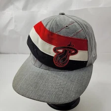 NBA Licensed Apparel Miami Heat Men's Baseball Fitted Cap Hat Size 7 5/8