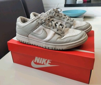 Nike Dunk Low Grey Fog UK Größe 9 Schlägel Turnschuhe Sneaker Pumps mit Karton
