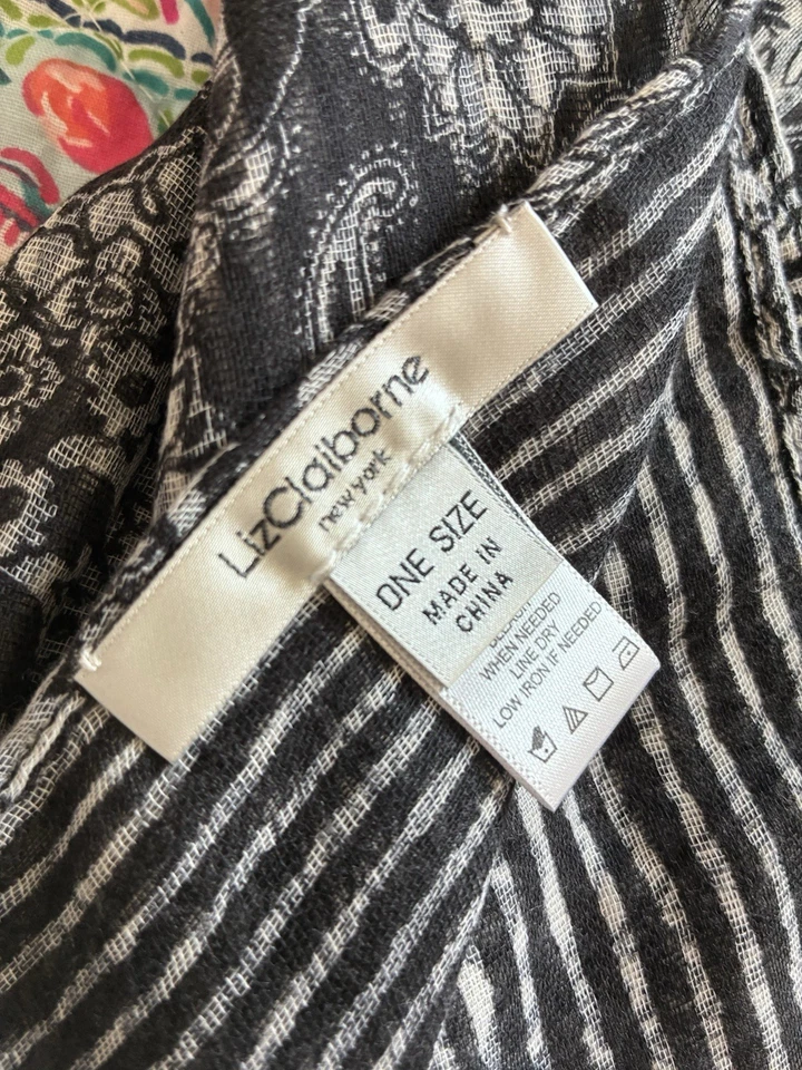 Bufanda rectangular Liz Claiborne negra floral cachemira nueva en bolsa 72x29 chal grande Foto 2 de 4