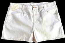 Universal Thread VTG Stretch MIDI Shorts Cream Plus Sz 18W Fitted Hip Leg NWT