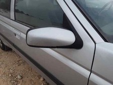 Retroviseur droit (ou coque) Peugeot 605