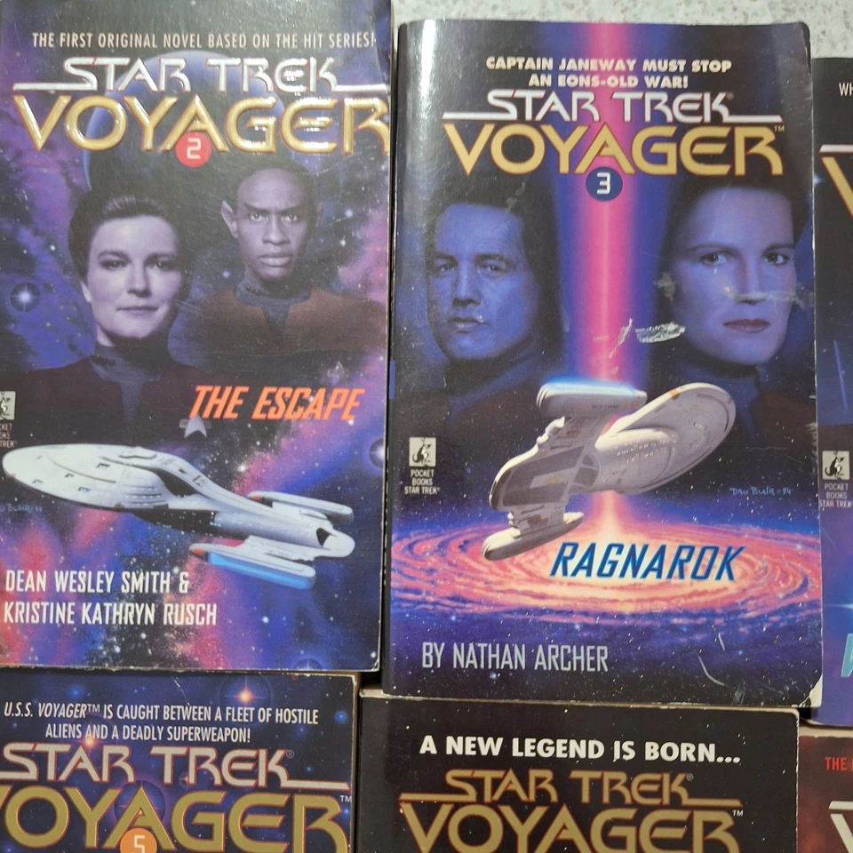 Star Trek Voyager Set 1-5 and Final Fury Paperbacks pocket books - image 2 of 4