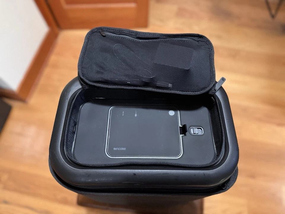 Incase Pro Connected 4 Wheel Hubless Roller Gray Smart Carry-On Suitcase $599 - Image 3 of 4