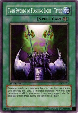 Twin Swords of Flashing Light - Tryce (V.1) DCR-EN037 Common Englisch NM 1st