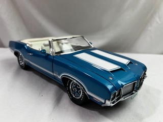 1/18 SCALE Exact Detail Replicas 1972 Oldsmobile 442 Convertible BROKEN MIRROR