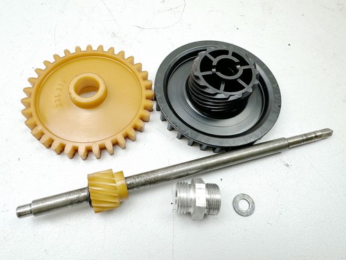 BMW F 650 169 Drehzahlmesserantrieb Antriebswelle Zahnrad Schraubenrad DZM