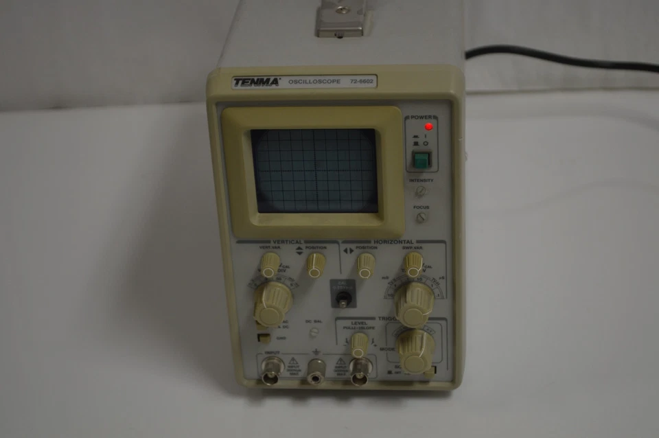 TC TENMA OSCILLOSCOPE MODEL 72-6602 (TGS32) - Image 2 of 4