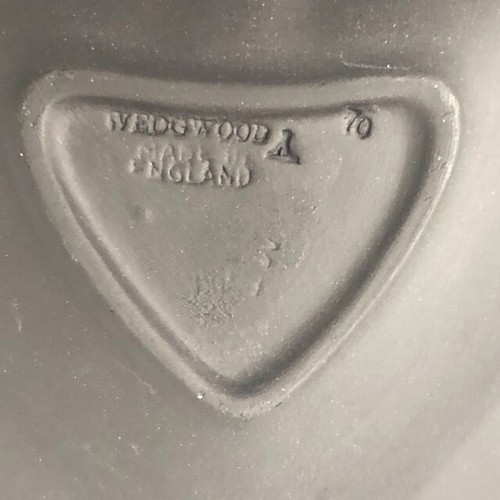 Wedgwood Black Basalt Jasperware Spade Shape Ashtray Trinket Pin Tray Dish - Picture 4 of 6