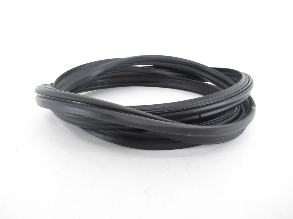 Original OEM Subaru 57532FE000 tapa maletero sello de resistencia 2002-2007 Impreza Foto 4 de 4