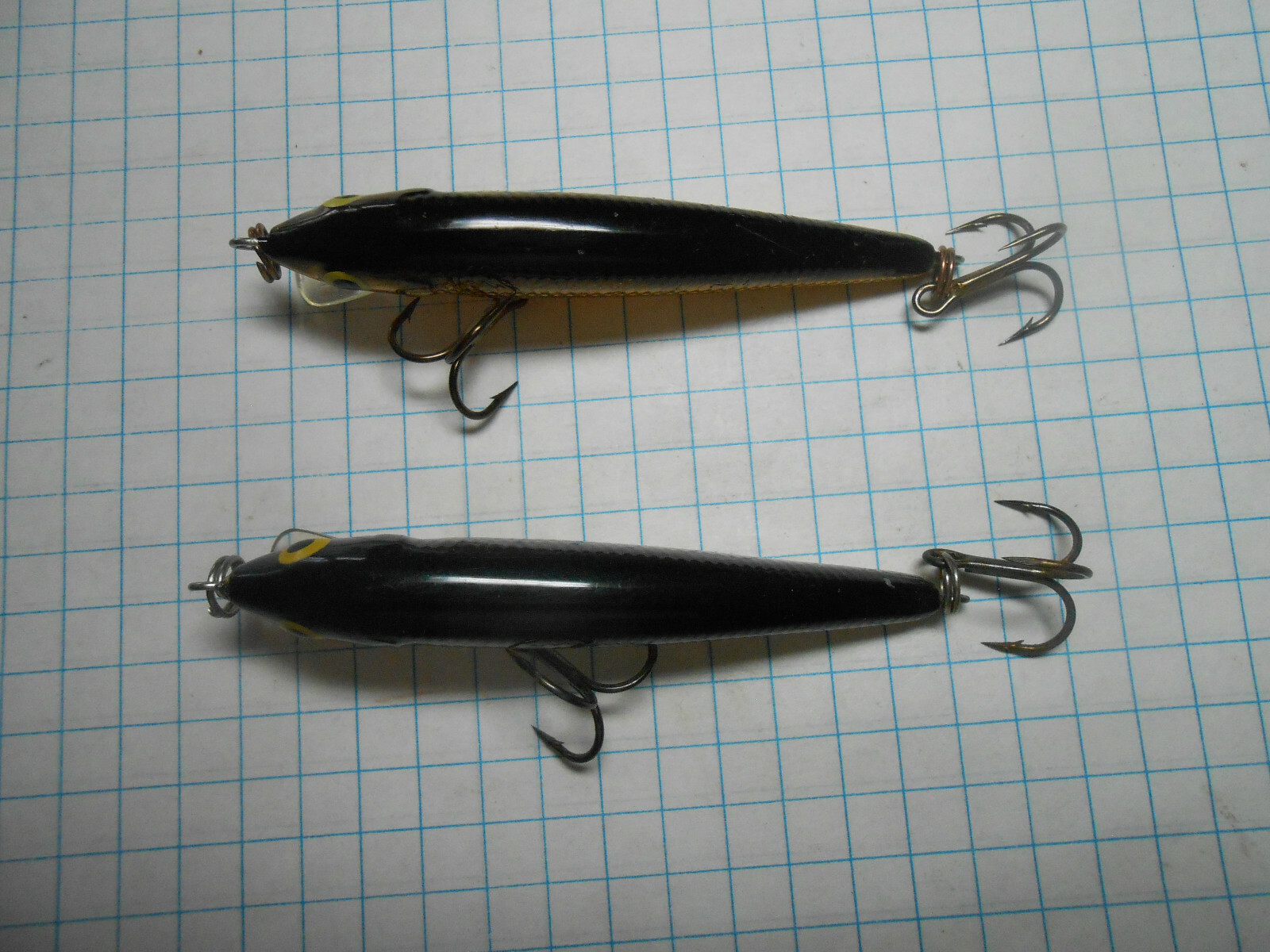 (2 LOT) RAPALA HUSKY JERK HJ8 (3", 1/4 oz) CRANKBAIT PLUGS ~ TACKLE BOX FIND - Image 4