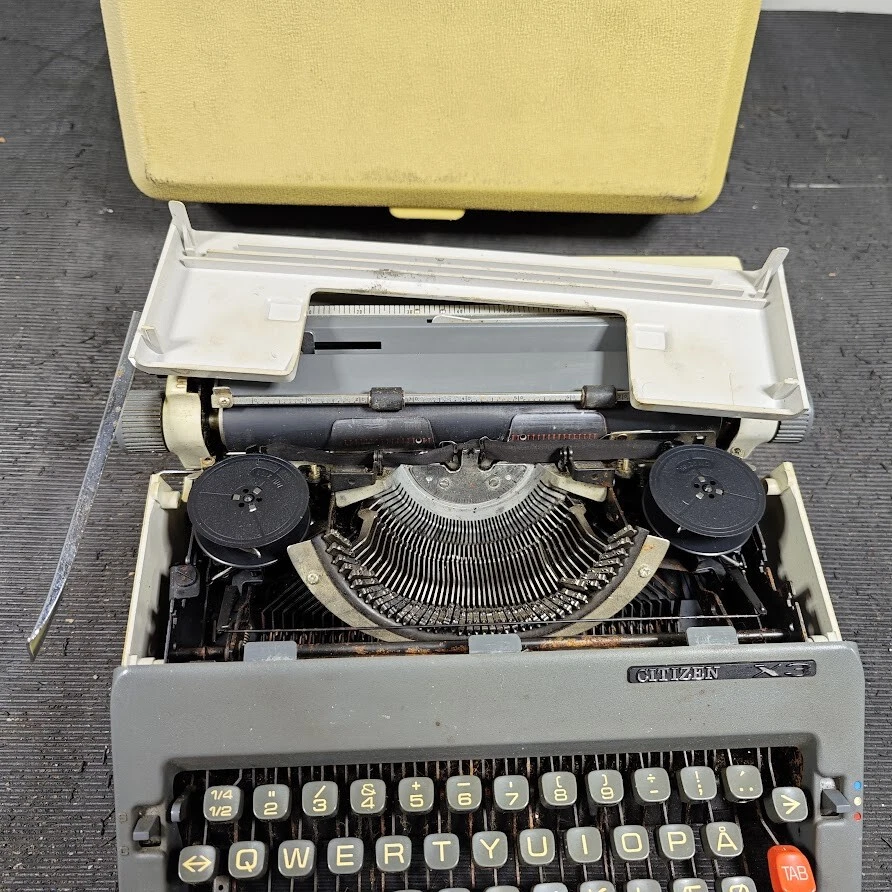 Citizen X3 Typewriter - For Parts/Repair, No Accessories - Image 4 of 4
