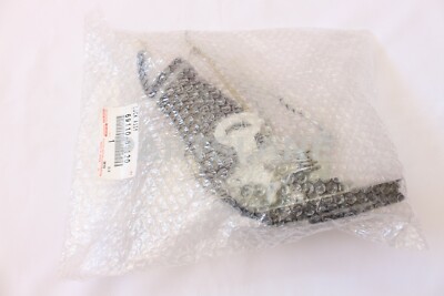 ヤシ Toyota Land Cruiser FZJ100 OEM Genuine Back Door Lock 69110-60120