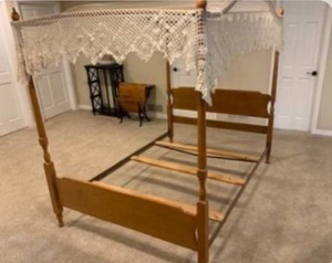 1940s Maple Full Size Poster Canopy Bed 3967
