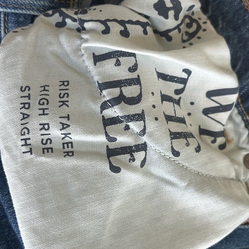 Pantalones de mezclilla rectos de tiro alto We The Free Risk Taker para mujer talla 25L azul dobladillo crudo - Imagen 6 de 7