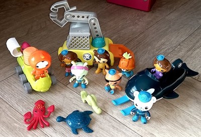 KONVOLUT OKTONAUTEN FIGUREN & FAHRZEUGE - OCTO-CLAW, OCTO-BUGGY & GUP-O