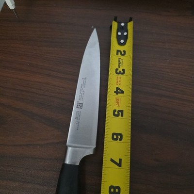 Zwilling J.A. Henckels Solingen Germany 31070-180 (7'') Carving Knife