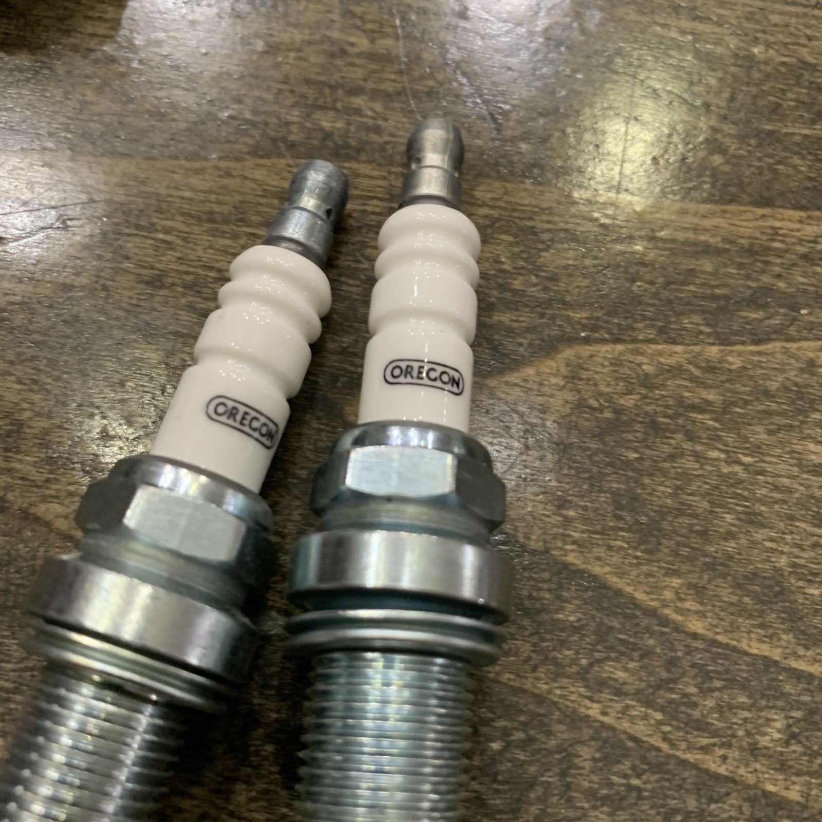 Bosch FR8DC Spark Plug for Champ RC12YC NGK BCPR5ES Oregon 77-303-1