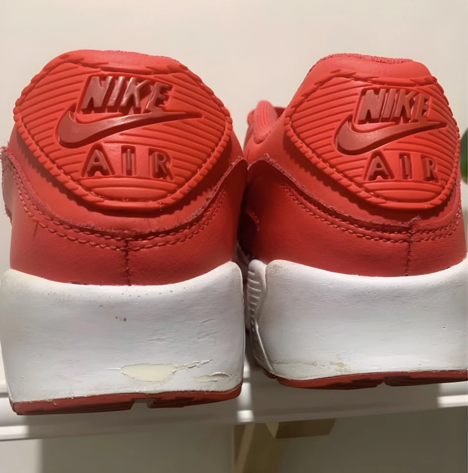 Nike Air Max Boys Youth Sneakers - Red & White - 5.5AU ~ 6USA ~ 38.5EUR ~ 24cm - Image 2 of 4