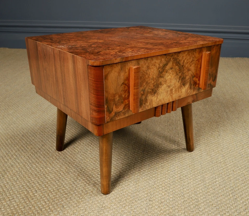 Pequeña mesita de noche antigua inglesa Art Deco de nogal mesa auxiliar mesita de noche c.1930 Foto 4 de 4