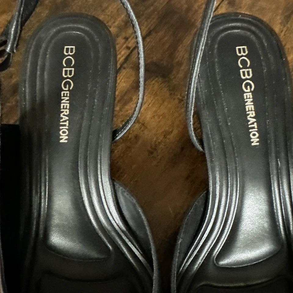 BCBG Women's Kittie Kitten Heel Sling Back Pumps Black Size 7 - Image 2 of 4