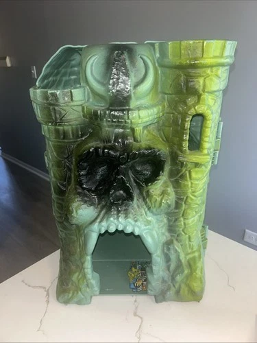 Vintage Masters of the Universe Castle Grayskull Figure Playset Shell Incomplete