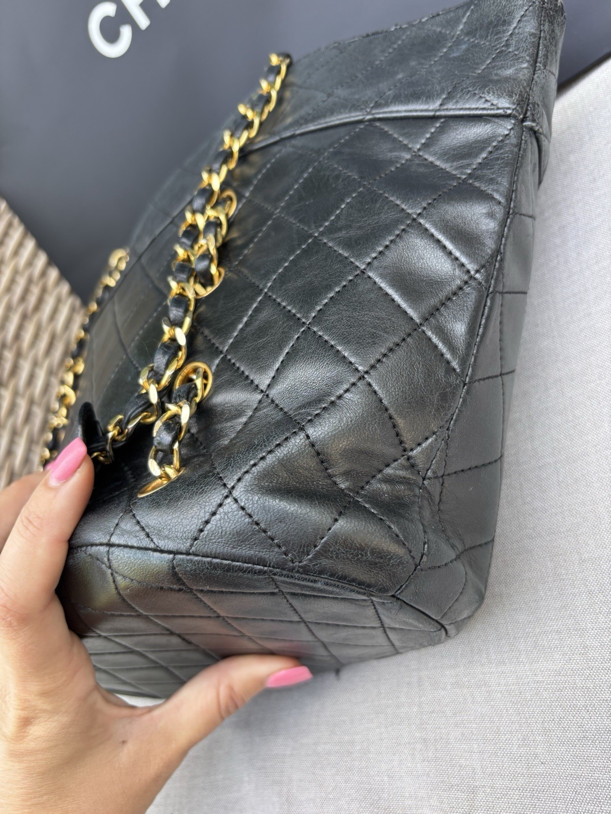 Authentic  RARE Chanel Black Lambskin Matelassé Quilted CC Basket bag image 5