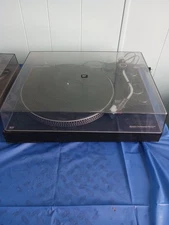 MCS Turntable. Plays Powers On. Parts/Repair