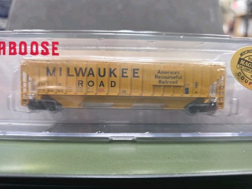 Tolva de corte roja Caboose Milwaukee Road 100692 escala N 4750 PS-2 amarilla nueva en caja | Condition: New