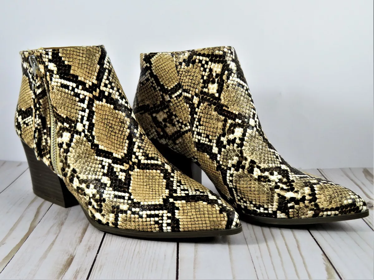 Qupid snakeskin deals booties