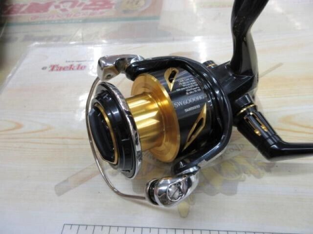 Shimano 20 Stella SW 6000HG Spinning Reel Good Condition Shimano 20 Stella SW 6000HG Spinning Reel Good Condition