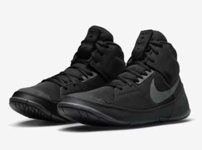 Men's Nike Fury Triple Black Size 10 Wrestling Shoes AO2416-010