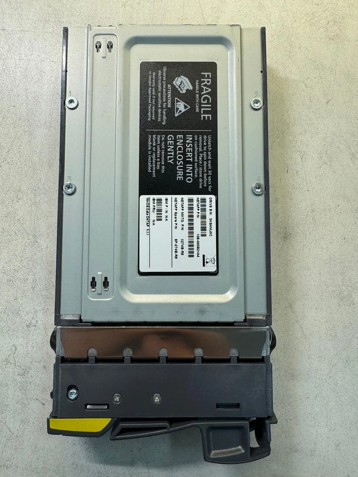 NetApp 146GB 108-00082+A4 X274B-R5 10K RPM 2.0Gbps FC 3.5" Server Hard Drives - Image 3 of 4