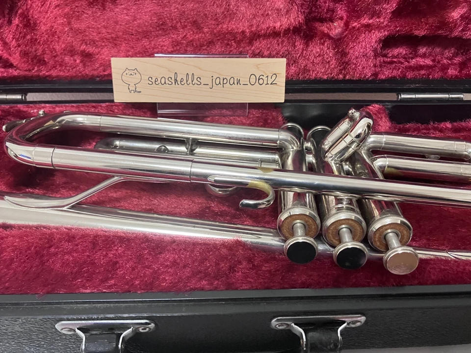 雅马哈 YTR-1310 小号盒银色镍口和平带硬壳日本制造 — 第 3/4 张图片