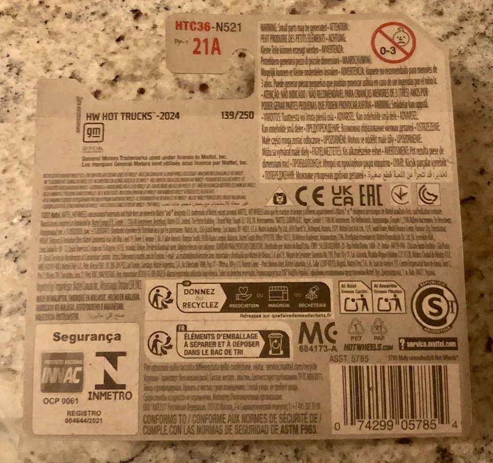 Hot Wheels ‘52 CHEVY BIANCO 2024 1:64 - Immagine 2 di 2