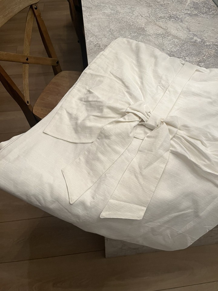 Pottery Barn Kids Evelyn Linen Blend Bow Valance Blackout Curtain 44 x