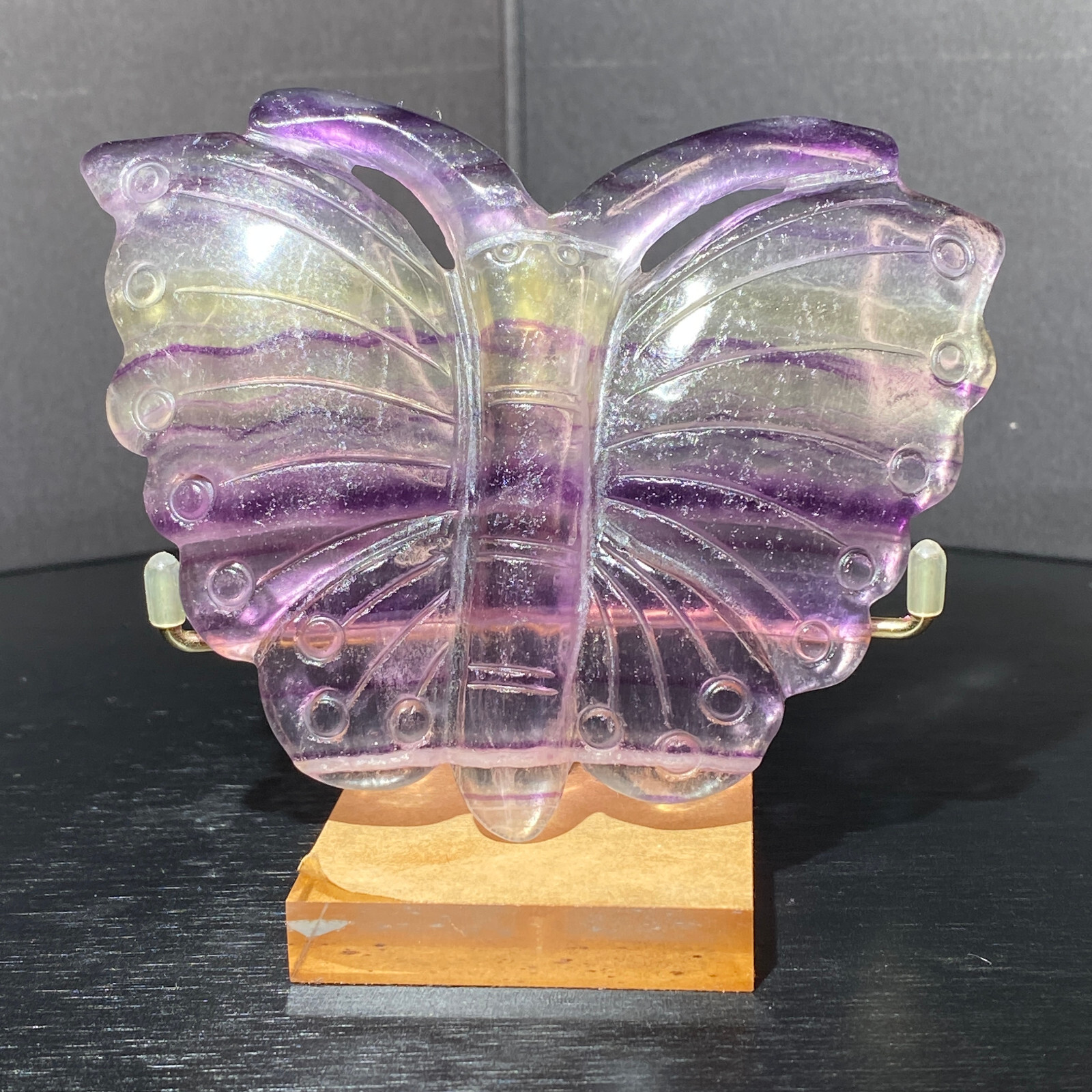 186G Natural Fluorite Butterfly Carving for Reiki Healing with Display Stand