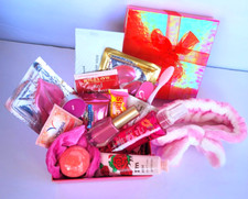 WOMEN GIFT BASKET/BOX, MOTHER'S DAY GIFT, BIRTHDAY, FACIAL CARE GIFT, CHRISTMAS.