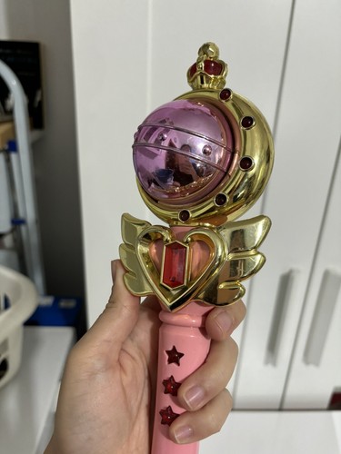 SAILOR MOON SCETTRO CUTIE MOON FUNZIONANTE BANDAI 1993 VINTAGE ANNI 90 - Foto 2 di 13