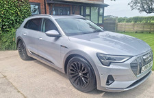 Audi E-tron 55 Quattro, Launch Edition. Opening Glass Roof, 21" Black Alloys