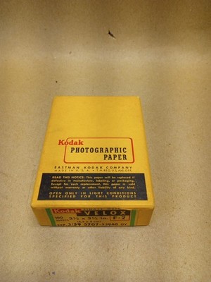 Kodak Velox 2 1/2'' x 3 1/2'' Photo Paper - 100 Sheets - Expired 3/59
