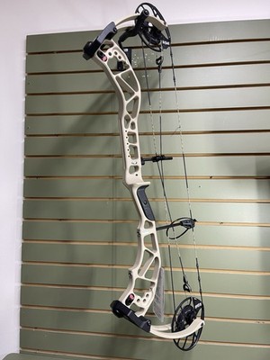 BRAND NEW, PSE EVO EVL 32 EC, Tan, RH, 25-30.5 , 60-70#.