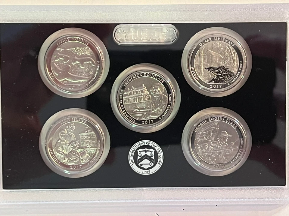 2017 225th ANNIVERSARY ENHANCED UNCIRCULATED COIN SET. ONLY 225,000 SETS MINTED. - Image 3 of 4
