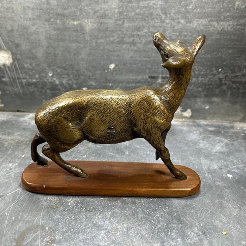 Bronze Tier – Hirschkuh Auf Sockel Holz – Geheimversteck Unterputz - Foto 4 di 12