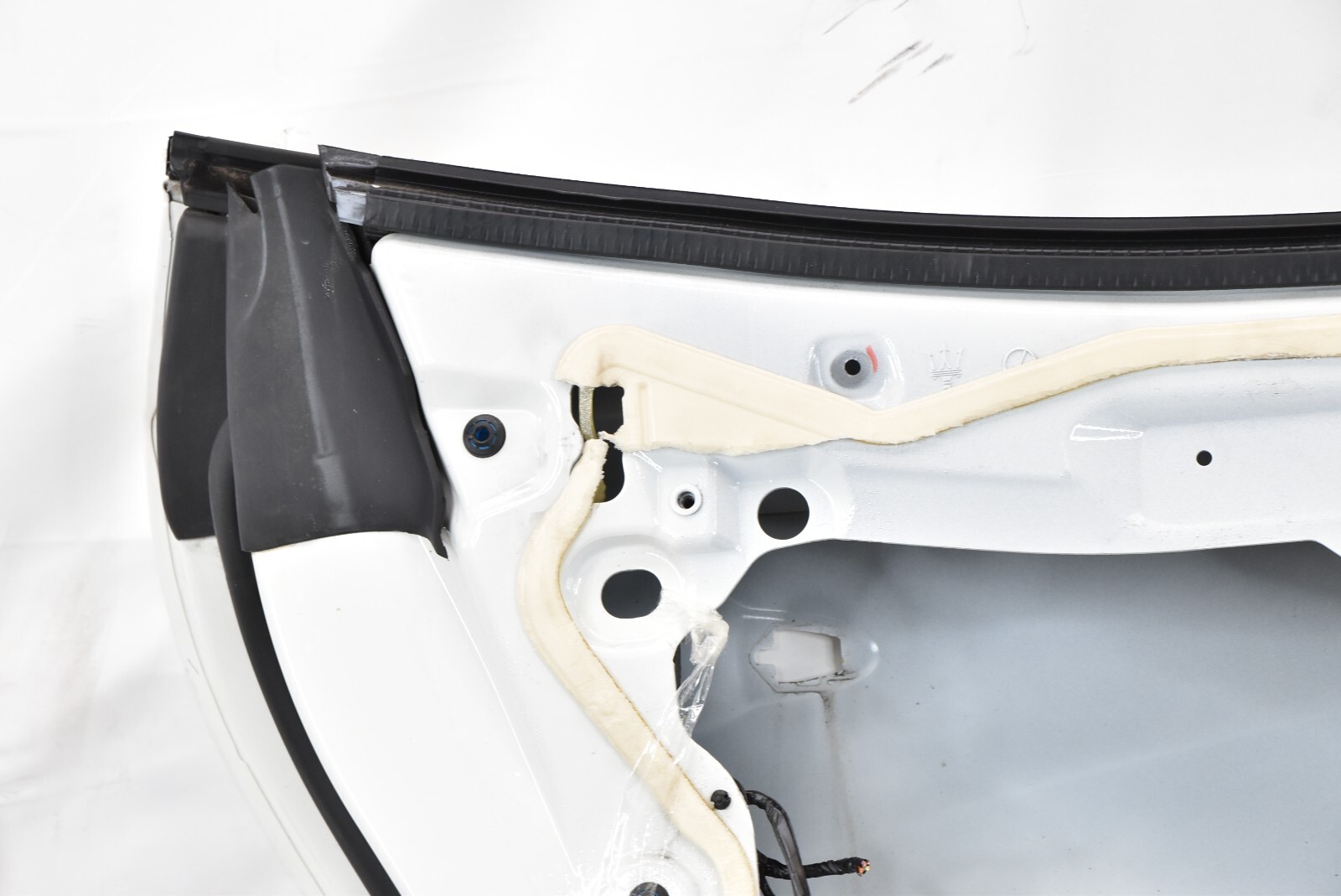 🚀 2014-2019 MASERATI GHIBLI REAR LEFT DRIVER SIDE DOOR SHELL PANEL WHITE OEM