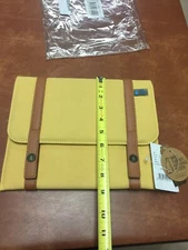 Mad Rabbit Kicking Tiger iPad sleeve Honey Mustard 27x21 cm New in Package