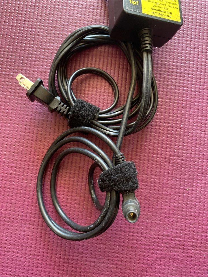 Cargador universal para portátil Insignia 90W para Acer, HP, Lenovo, Dell NS-PWLC591 Foto 4 de 4