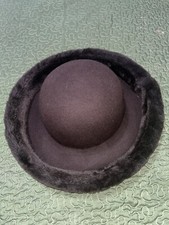 Vintage Style 100 Wool Felt Cloche Hat Brown Faux Fur Trim Winter RN 110280